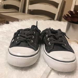 Women’s shoes size 7